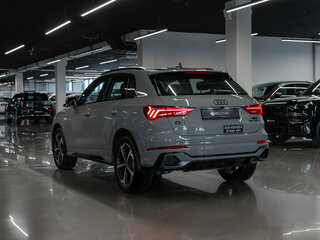 2026 Audi Q3 35 TFSI II (F3), серый, 3990000 рублей, вид 4
