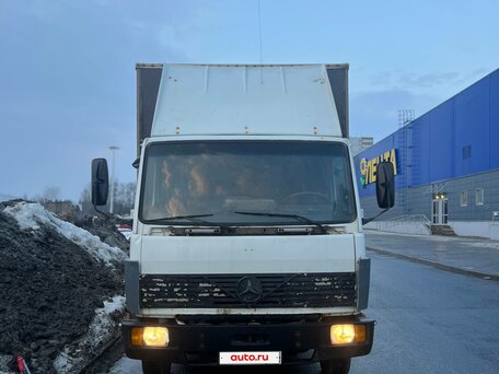 1990 Mercedes-Benz 814, белый, 800000 рублей, вид 2