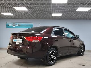 2011 Kia Cerato 5-speed II, красный, 537000 рублей, вид 5