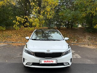 2017 Kia Cerato III Рестайлинг (Classic), белый, 1300000 рублей, вид 2