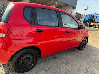 2006 Chevrolet Aveo I, красный, 300000 рублей, вид 4
