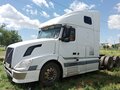 2004 Volvo VNL, белый, 1150000 рублей - вид 1