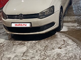 2010 Volkswagen Polo V, белый, 302000 рублей, вид 3
