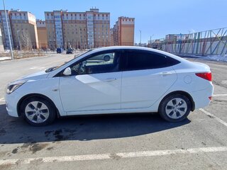 2016 Hyundai Solaris I Рестайлинг, белый, 1000000 рублей, вид 5