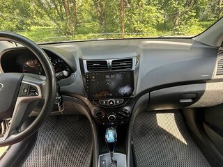 2014 Hyundai Solaris I, чёрный, 1060000 рублей, вид 5