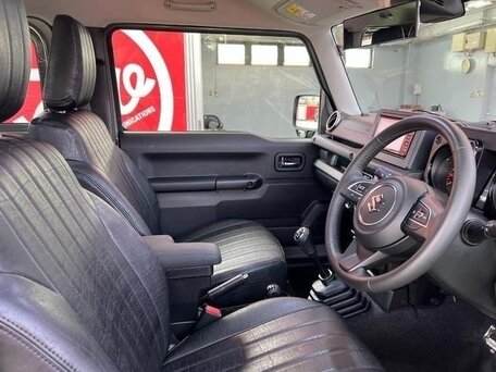 2021 Suzuki Jimny Sierra IV, серый, 1380000 рублей, вид 4