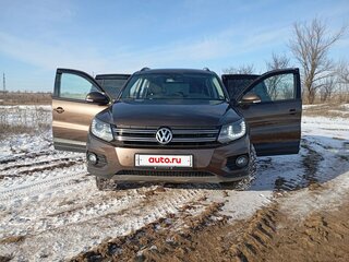 2014 Volkswagen Tiguan I Рестайлинг, коричневый, 1700000 рублей, вид 3