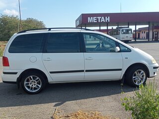 2002 Volkswagen Sharan I Рестайлинг, белый, 650000 рублей, вид 3