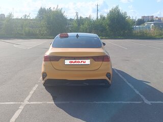 2021 Kia K3 II, жёлтый, 1700000 рублей, вид 3