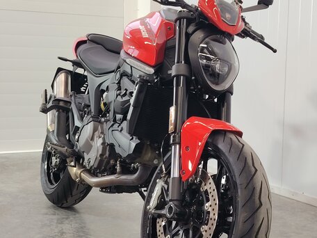 2022 Ducati Monster 937, красный, 999000 рублей, вид 3
