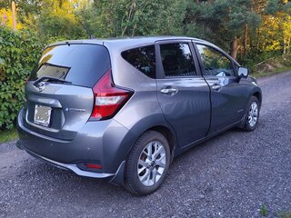 2018 Nissan Note e-Power II Рестайлинг, серый, 1500000 рублей, вид 5