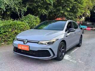 2024 Volkswagen Golf VIII, серый, 1655000 рублей, вид 2