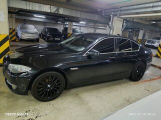 2013 BMW 5 серии 520i VI (F10/F11/F07), чёрный, 1650000 рублей, вид 2