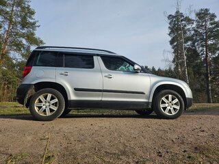 2011 Skoda Yeti I, серебристый, 630000 рублей, вид 4