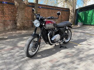 2021 Triumph Bonneville T120, пурпурный, 1070000 рублей, вид 3