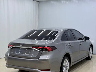 2023 Toyota Corolla XII (E210), серебристый, 1510300 рублей, вид 4