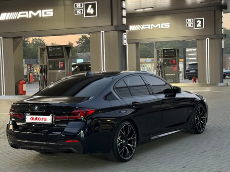 2020 BMW 5 серии 530i VII (G30/G31/G38) Рестайлинг, синий, 4890000 рублей, вид 4
