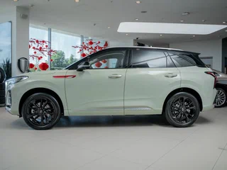2025 Hongqi HS3, зелёный, 4987780 рублей, вид 2