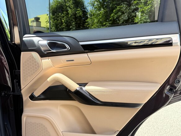 2015 Porsche Cayenne Diesel II Рестайлинг (958), чёрный - вид 11