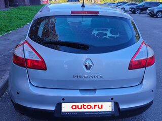 2014 Renault Megane III Рестайлинг, серый, 850000 рублей, вид 3