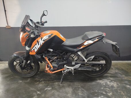 2014 KTM 125 Duke, оранжевый, 349000 рублей, вид 5
