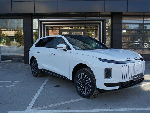 2026 Exeed Exlantix ET, белый, 6990000 рублей - вид 6