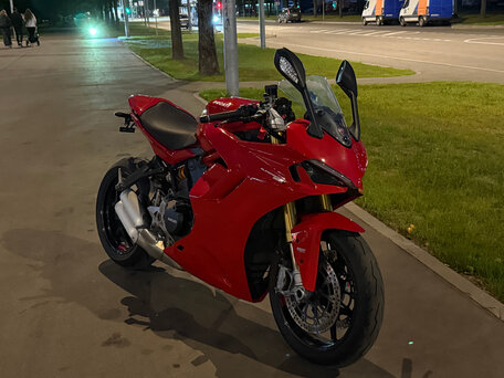 2021 Ducati Supersport, красный, 700000 рублей, вид 1