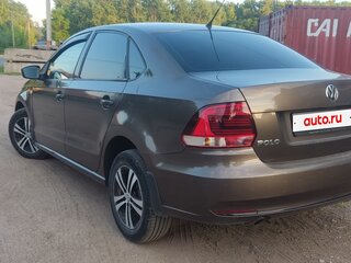 2015 Volkswagen Polo V Рестайлинг, коричневый, 700000 рублей, вид 5