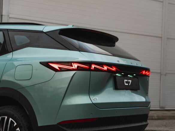 2026 Omoda C7, зелёный - вид 7