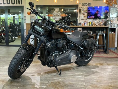 2021 Harley-Davidson Fat Bob, чёрный, 2150000 рублей, вид 2