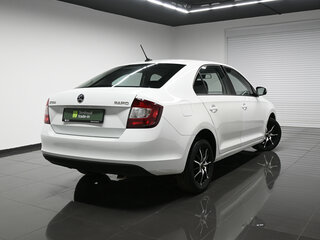 2018 Skoda Rapid I Рестайлинг, белый, 1000000 рублей, вид 2