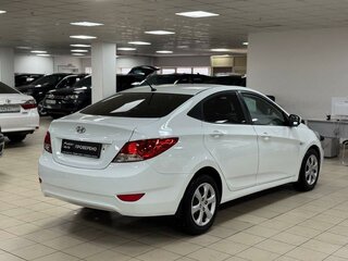 2012 Hyundai Solaris I, белый, 585000 рублей, вид 4