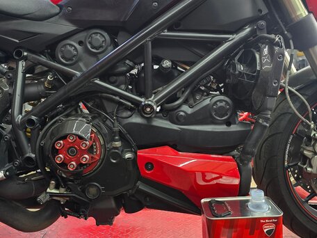 2010 Ducati Streetfighter, красный, 735000 рублей, вид 4
