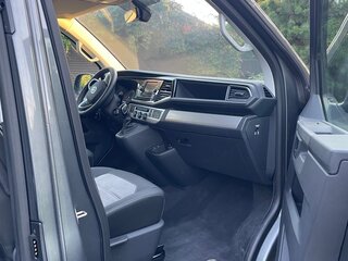 2022 Volkswagen Multivan T6 Рестайлинг, серый, 9000000 рублей, вид 5