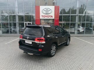 2018 Toyota Land Cruiser 200 Series Рестайлинг 2, чёрный, 7999000 рублей, вид 5