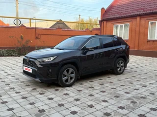 2022 Toyota RAV4 V (XA50), коричневый, 2800000 рублей, вид 1
