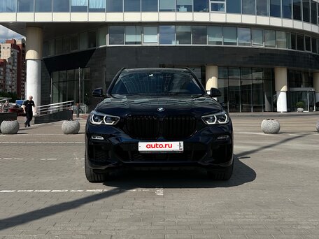 2019 BMW X5 30d IV (G05/G18), чёрный, 6000000 рублей, вид 2