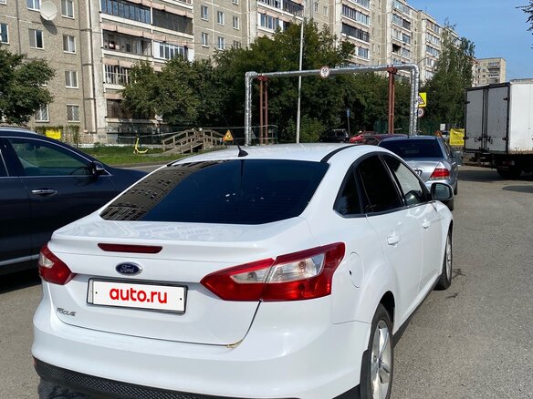 2012 Ford Focus III, белый, 620000 рублей - вид 1