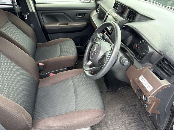 2022 Toyota Roomy I Рестайлинг, чёрный, 710000 рублей - вид 6