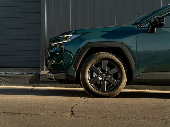 2026 Toyota RAV4 VI (XA60), зелёный, 4225000 рублей - вид 7
