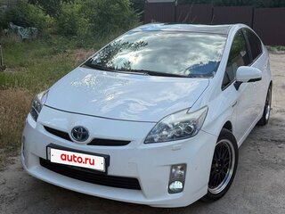 2010 Toyota Prius III (XW30), белый, 1380000 рублей, вид 1