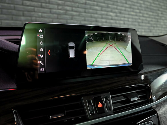 2021 BMW X1 20i xDrive II (F48) Рестайлинг, синий - вид 18