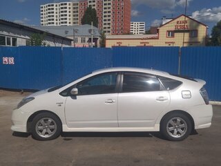 2006 Toyota Prius II Рестайлинг (XW20), белый, 650000 рублей, вид 2