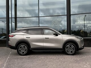 2026 Omoda C7, серебристый, 3099000 рублей, вид 5