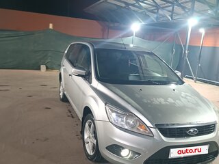 2011 Ford Focus II Рестайлинг, серебристый, 550000 рублей, вид 2