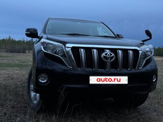 2014 Toyota Land Cruiser Prado 4-speed 150 Series Рестайлинг 1, чёрный, 3550000 рублей, вид 1