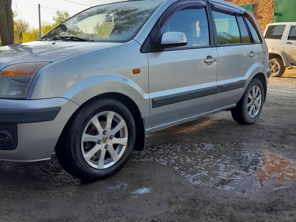 2008 Ford Fusion I Рестайлинг, серебристый, 340000 рублей - вид 6