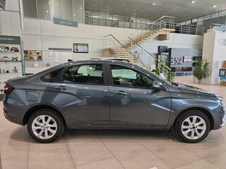 2026 Lada (ВАЗ) Vesta I Рестайлинг (NG), серый, 1786950 рублей, вид 2