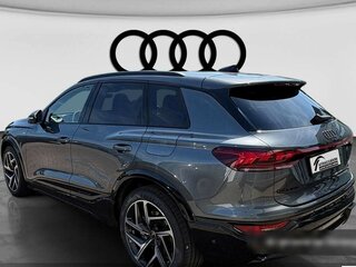 2026 Audi Q6 e-tron, серый, 9240000 рублей, вид 2