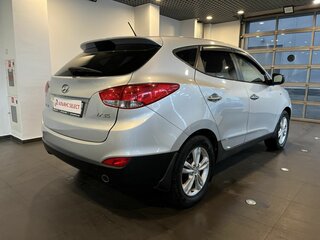 2010 Hyundai ix35 I, серебристый, 990000 рублей, вид 3